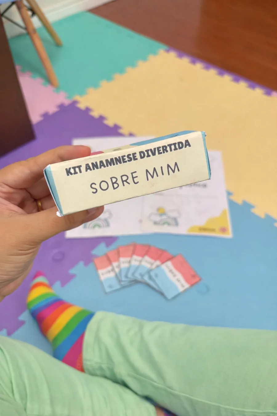 Caixa do kit Sobre mim, de anamnese divertida